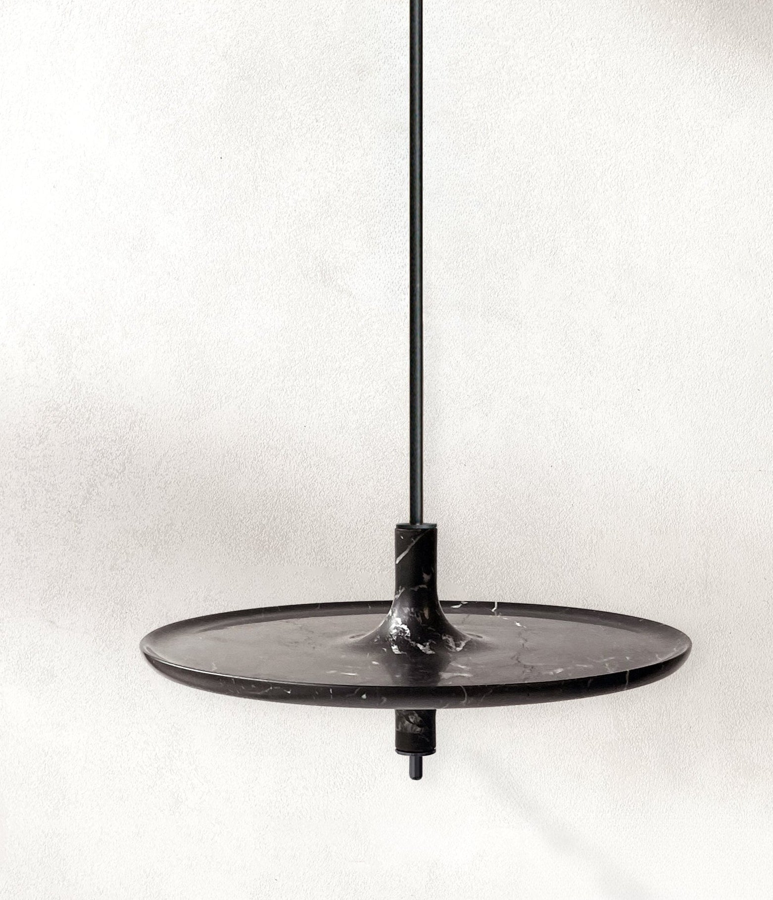 Table suspendue en marbre (taille standard)