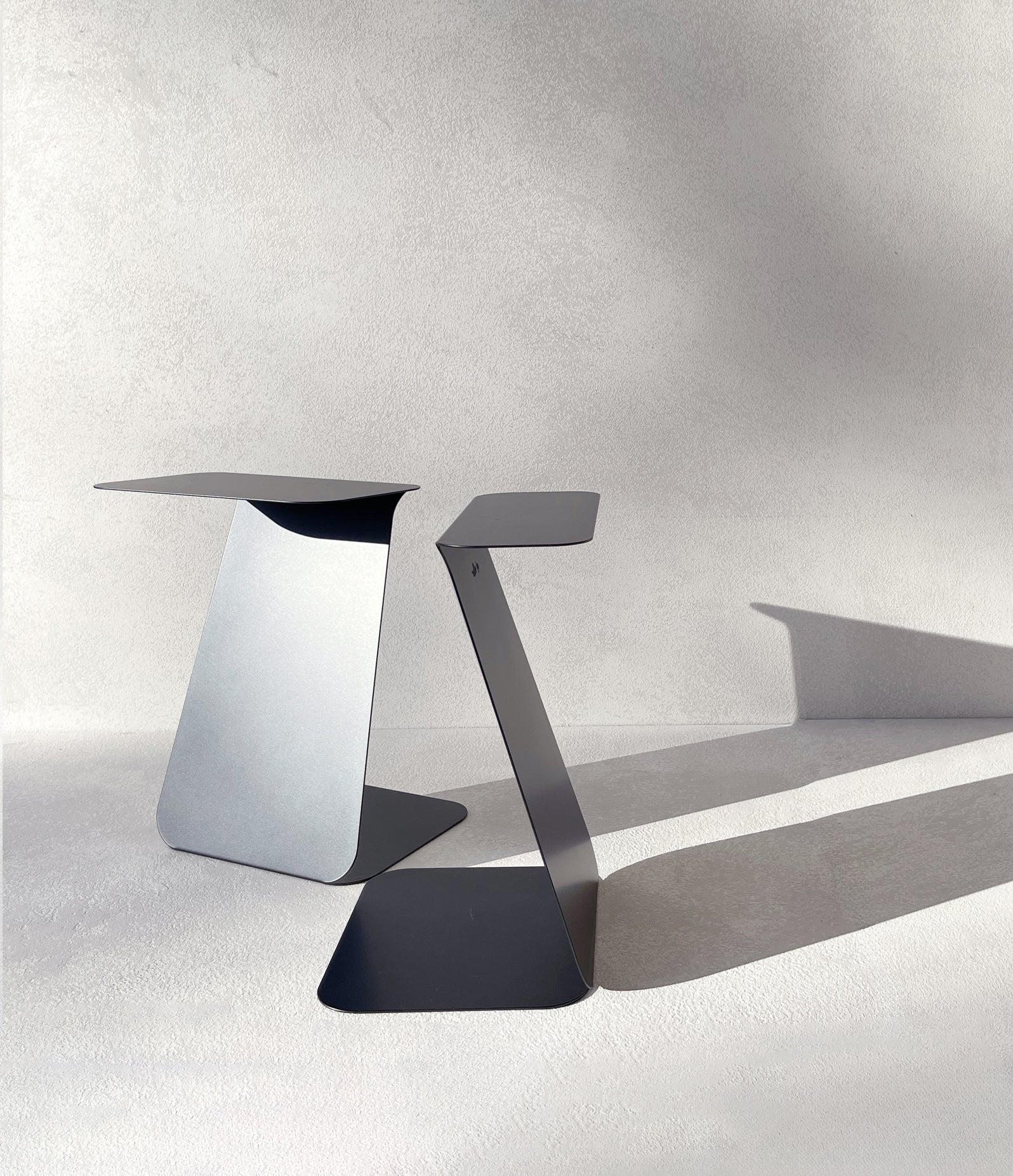 Table d’appoint en métal