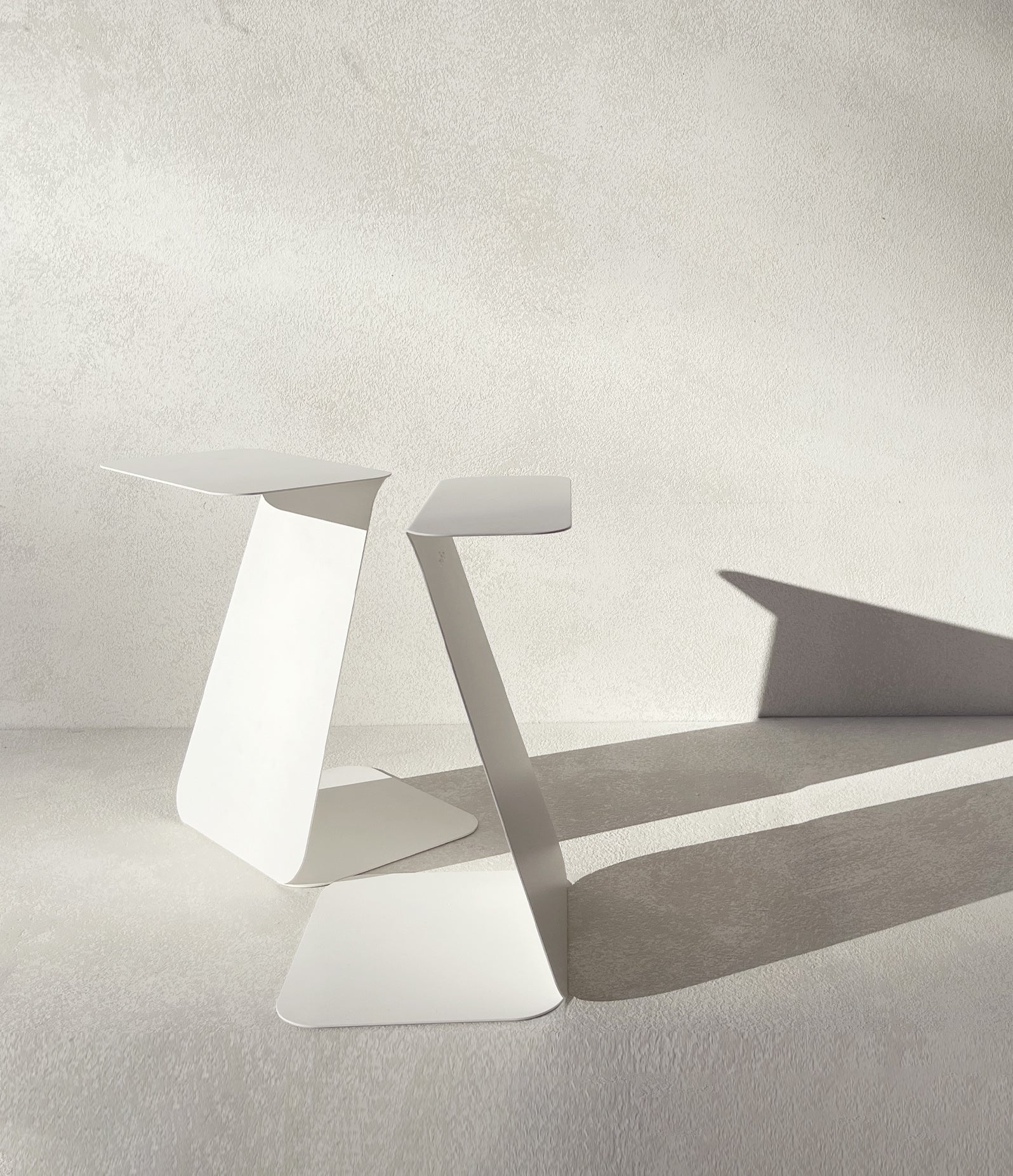 Table d’appoint en métal