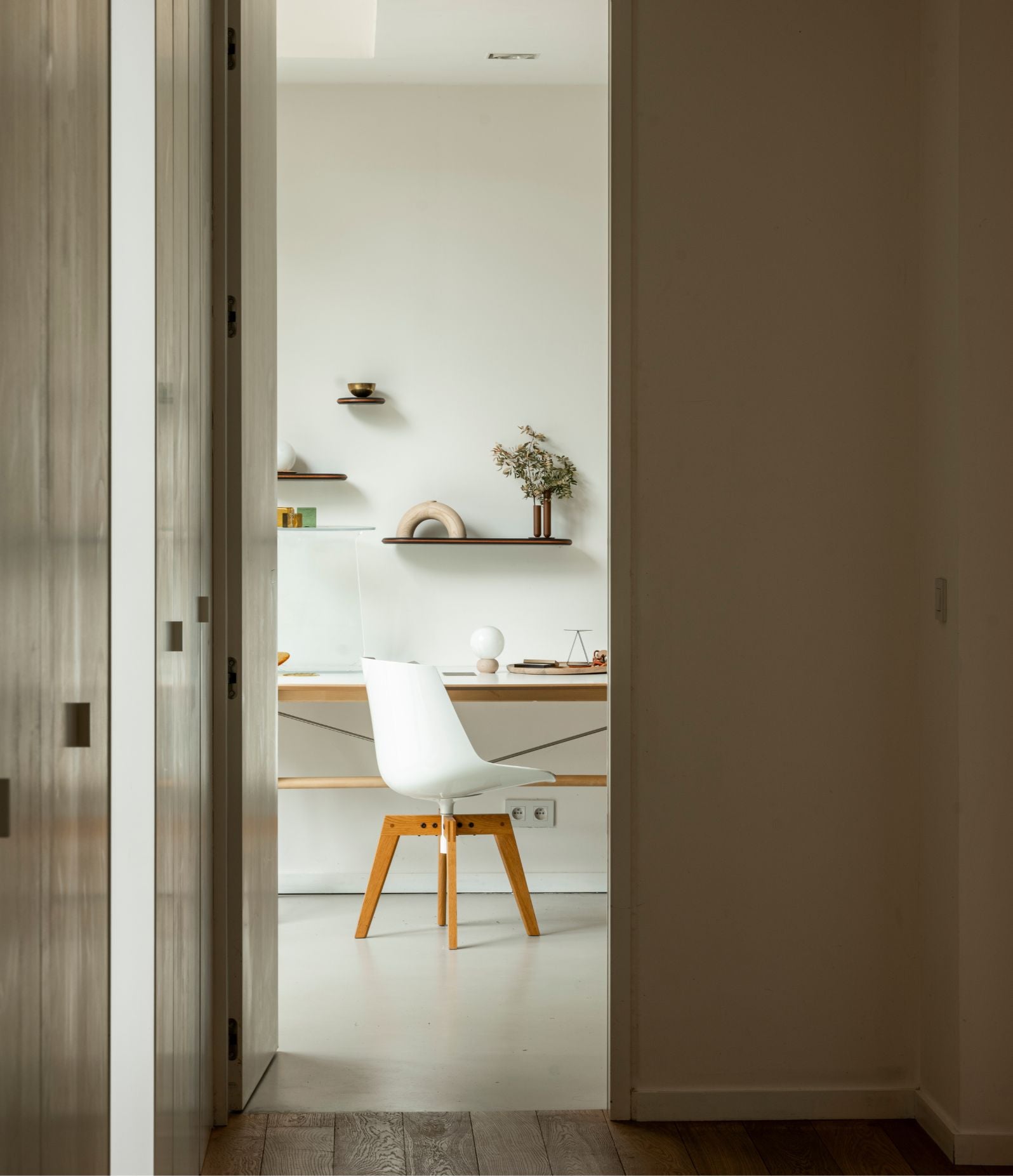 Étagère murale en bois