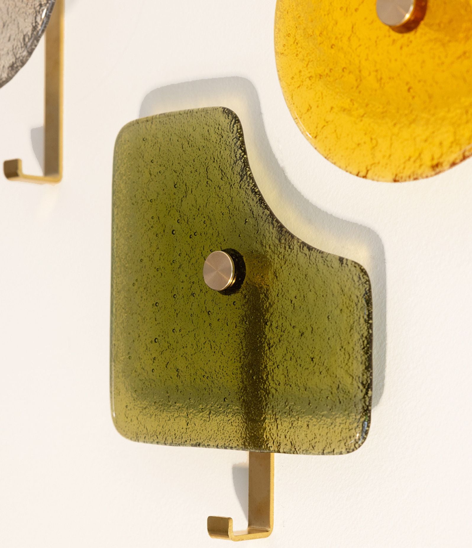 Patères en verre