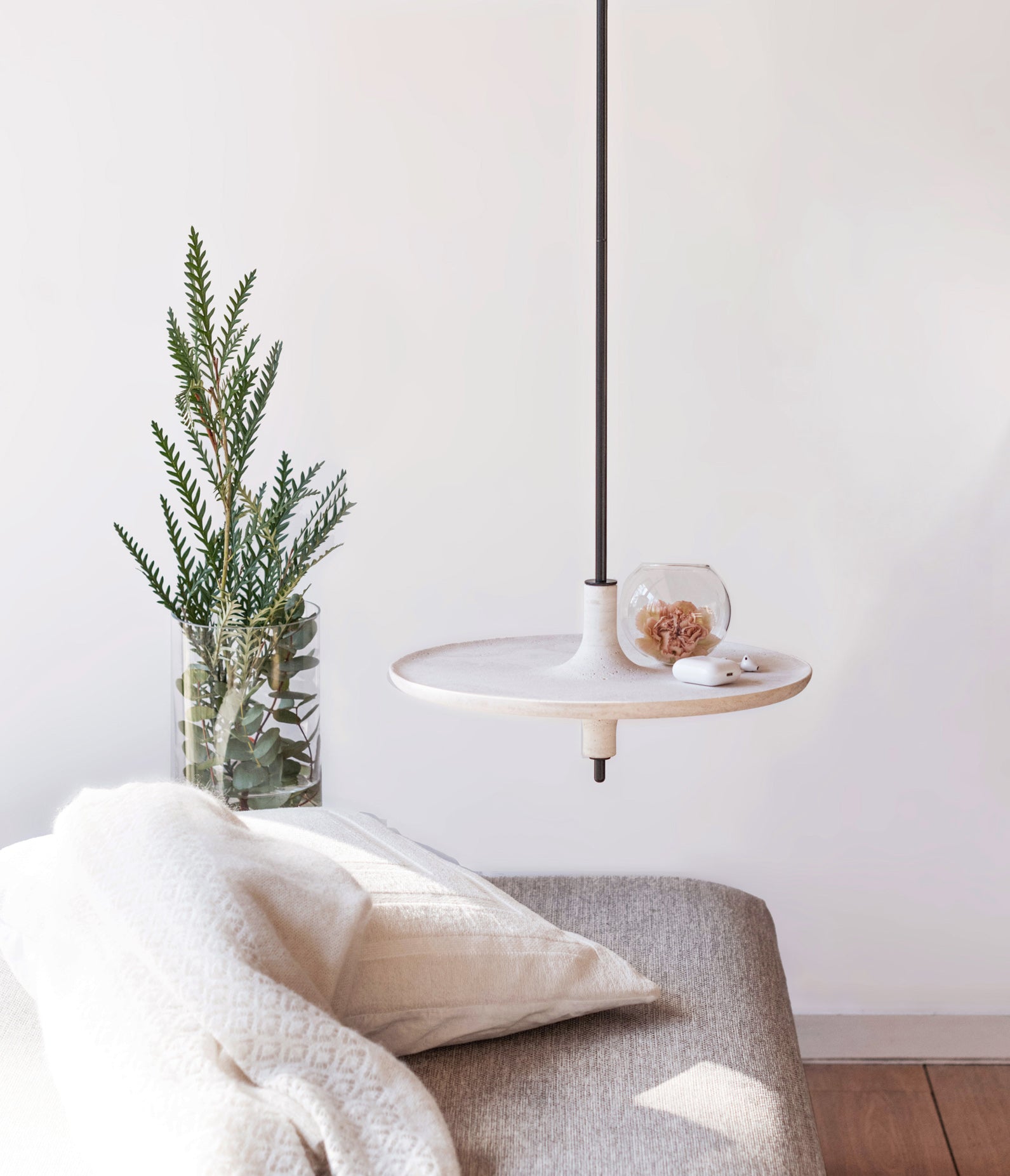Table suspendue en travertin (taille large)