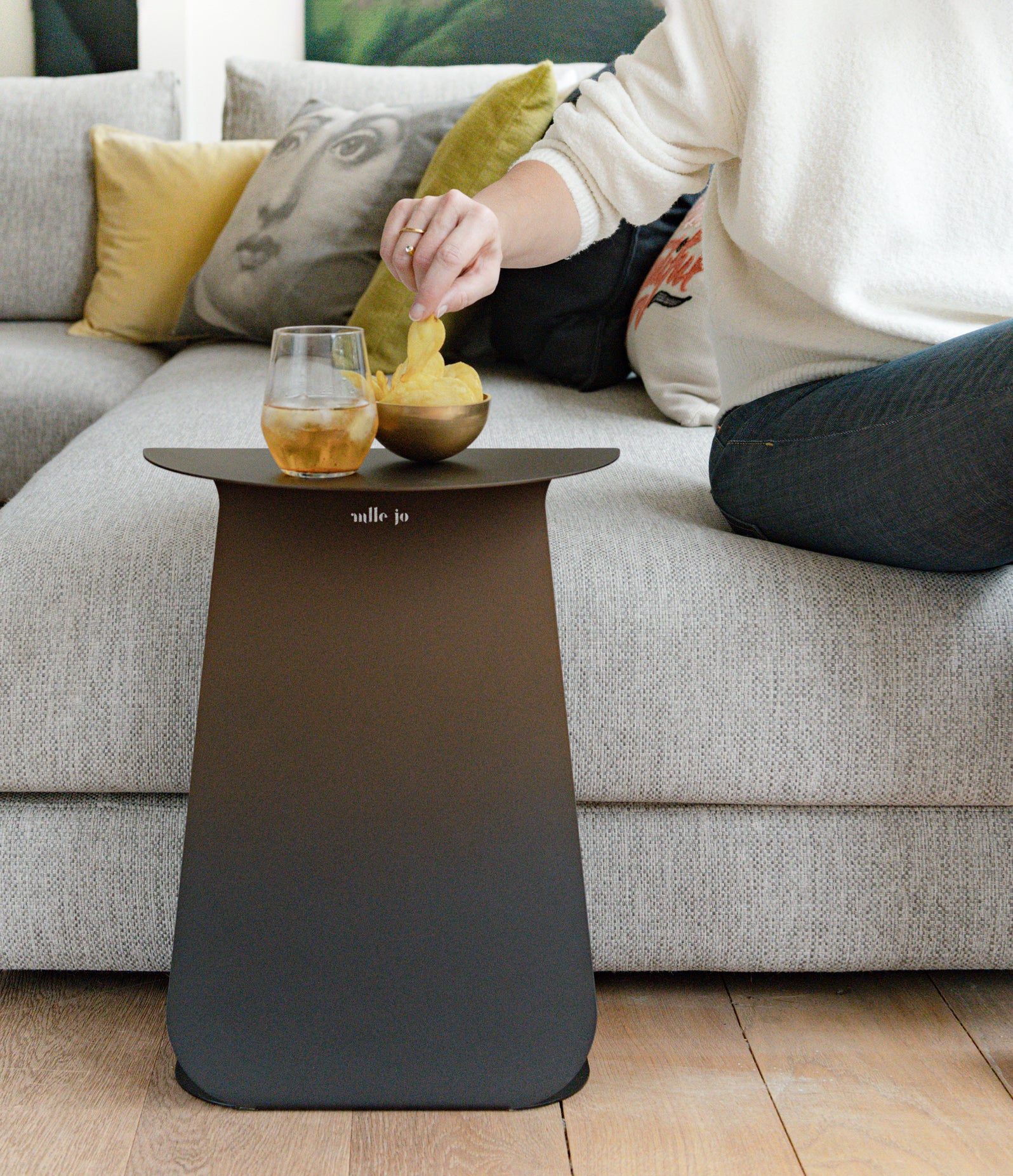 Table d’appoint en métal