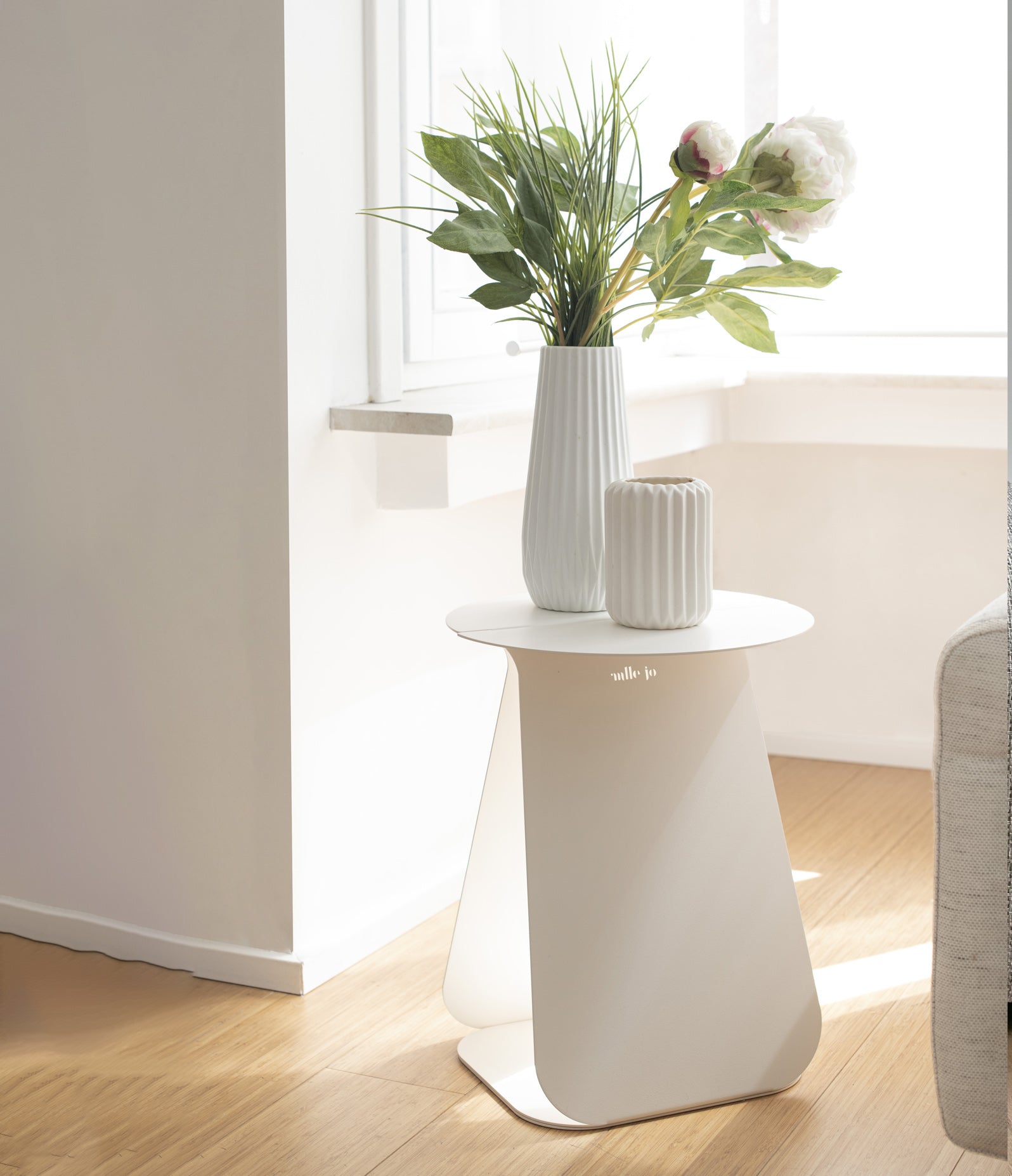 Table d’appoint en métal
