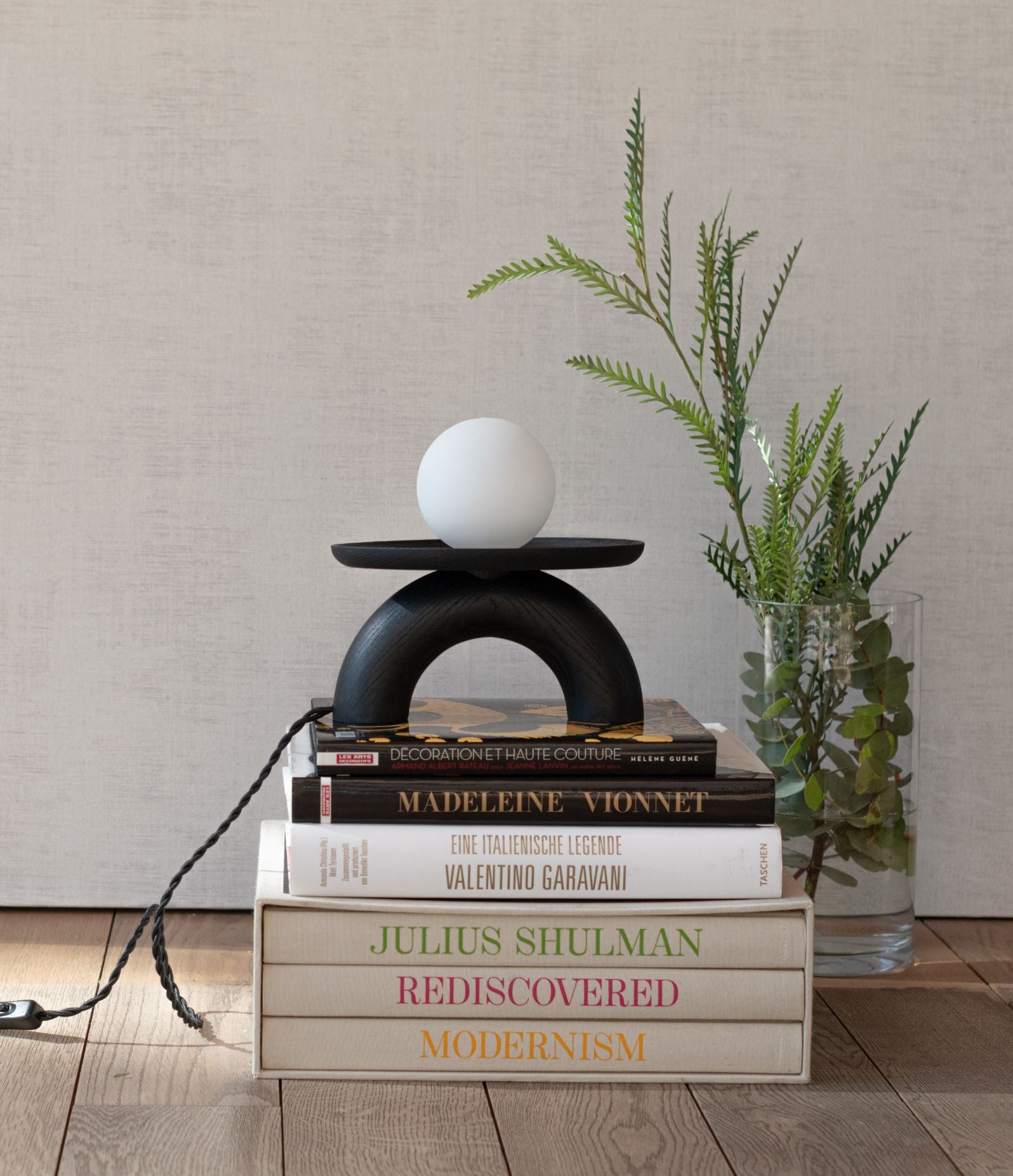 Lampe à poser en frêne