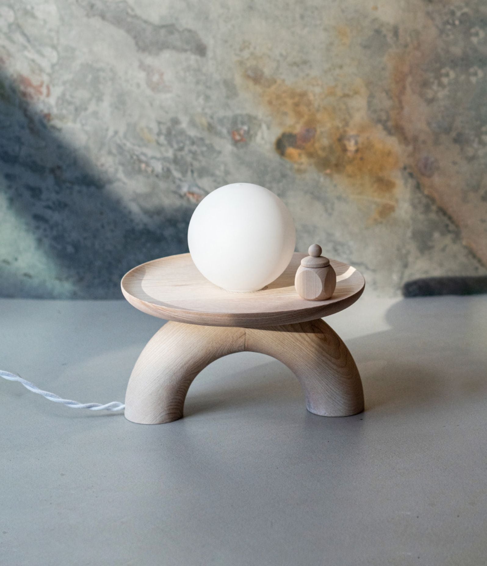 Ash table lamp