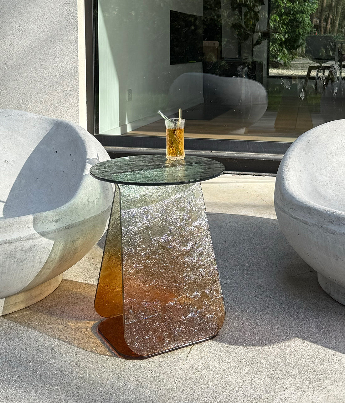 Table d’appoint en verre